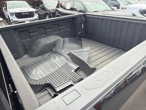Used 2025 GMC Sierra 1500 Elevation AWD/4WD image 6