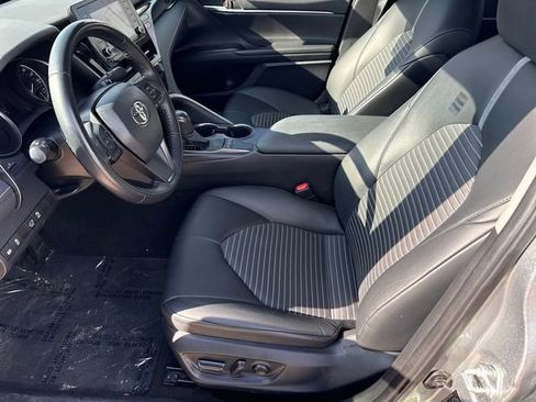 Used 2023 Toyota Camry SE image 17