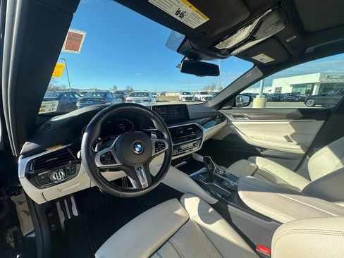 Used 2020 BMW 540i w/ M Sport Package image 9