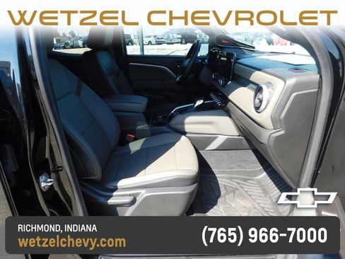 Used 2025 Chevrolet Colorado ZR2 w/ Technology Package AWD/4WD image 22