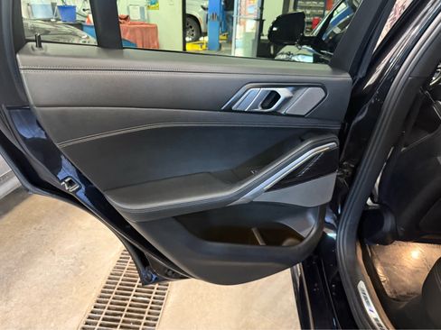 Used 2024 BMW X6 xDrive40i w/ Premium Package AWD/4WD image 22