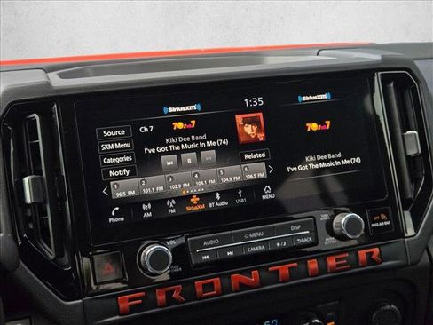 Used 2025 Nissan Frontier PRO-4X w/ Pro Convenience Package AWD/4WD image 11