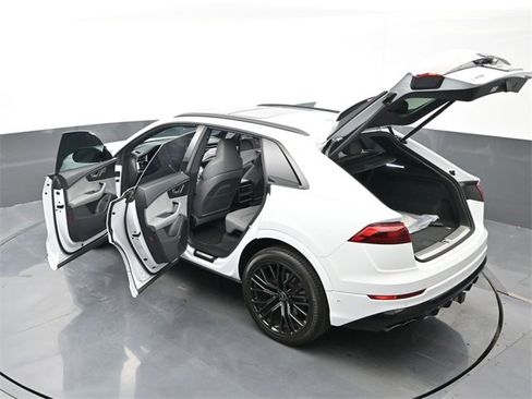 Used 2024 Audi SQ8 Prestige image 28