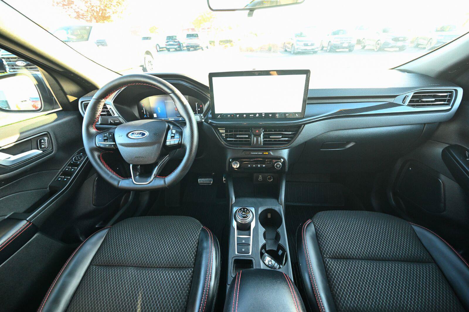 Used 2024 Ford Escape ST-Line w/ Tech Pack #1 AWD/4WD image 31