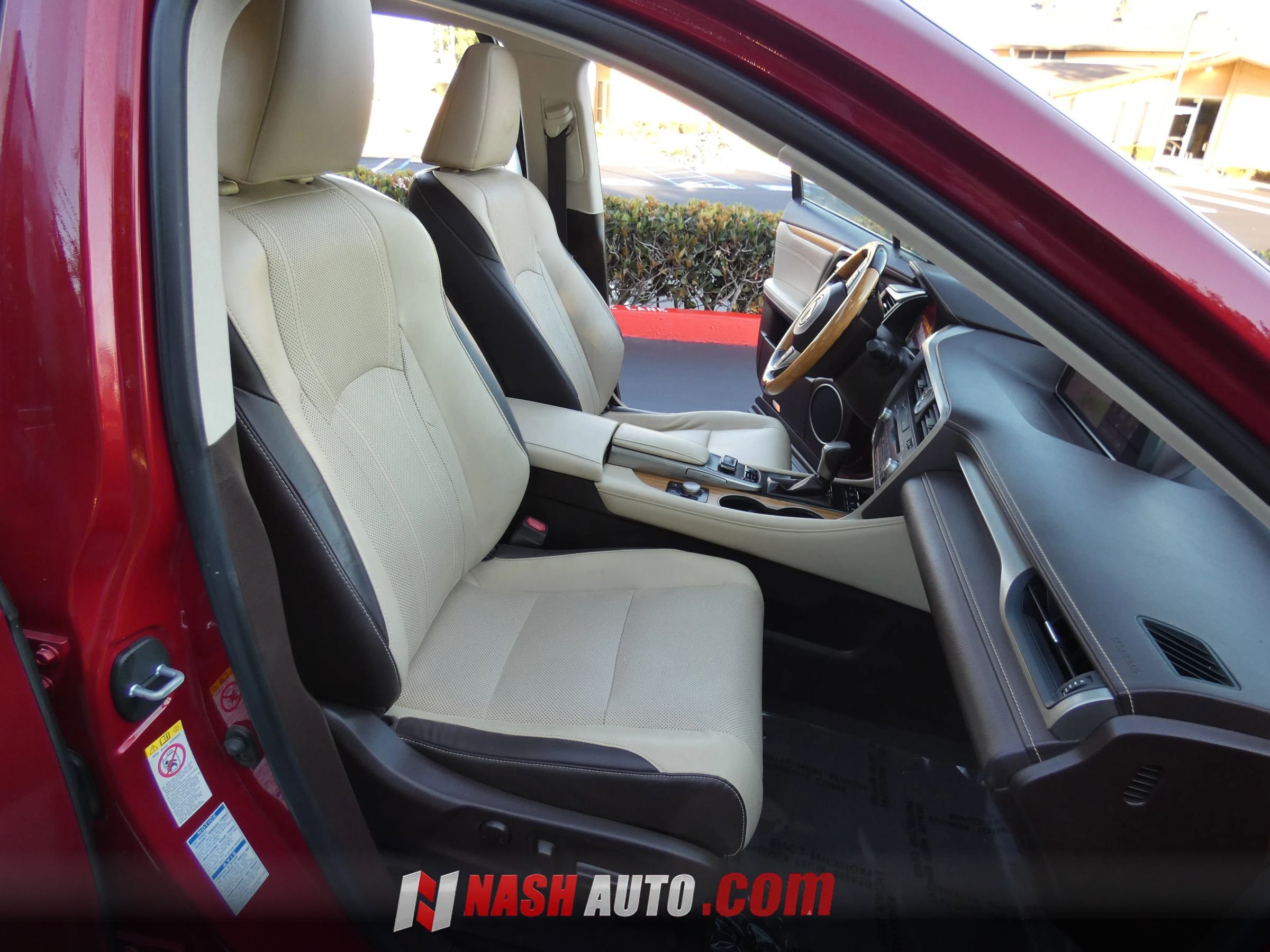 Used 2018 Lexus RX 450hL Premium w/ Premium Package AWD/4WD image 28
