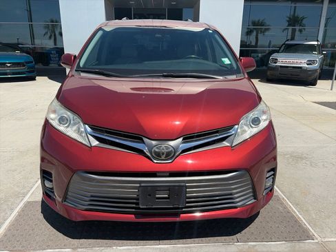 Used 2019 Toyota Sienna XLE FWD image 8