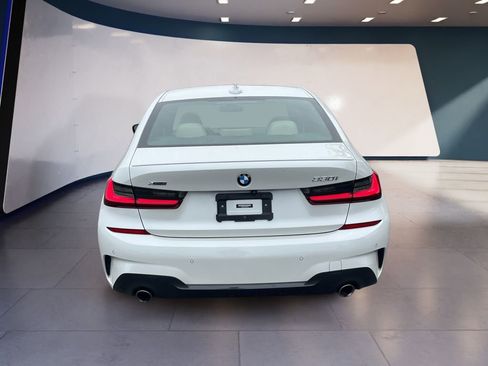 Used 2022 BMW 330i xDrive Sedan w/ M Sport Package AWD/4WD image 4