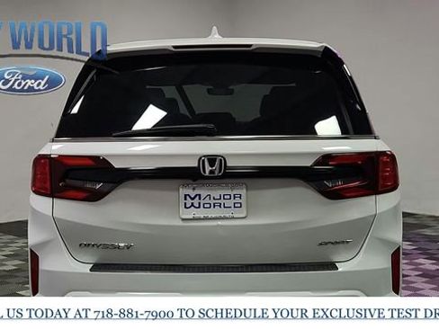 Used 2025 Honda Odyssey Sport-L image 6