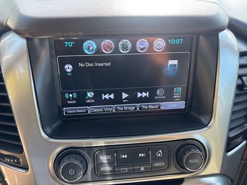 Used 2018 Chevrolet Suburban Premier image 37