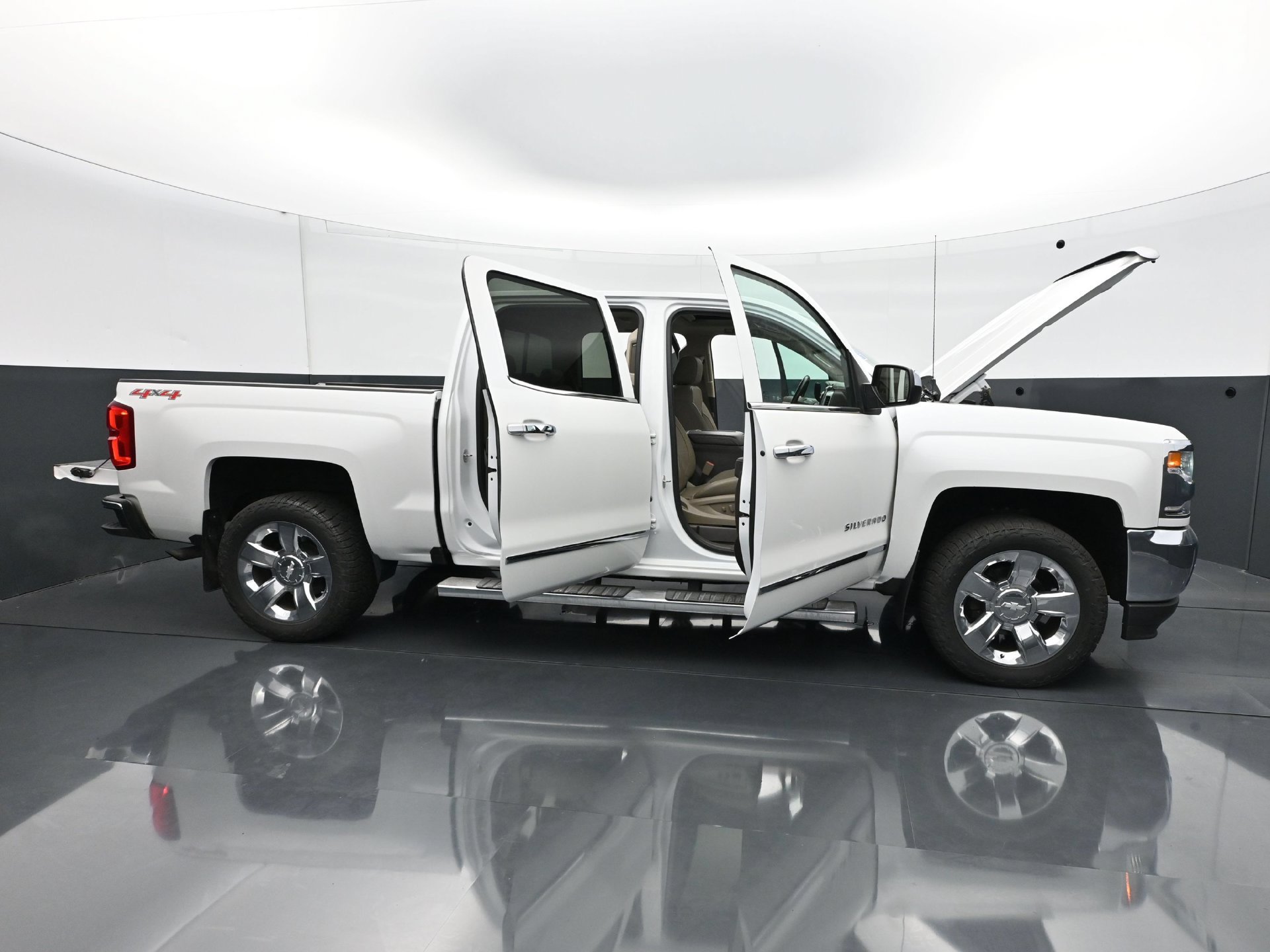 Used 2016 Chevrolet Silverado 1500 LTZ w/ Sport Package AWD/4WD image 36