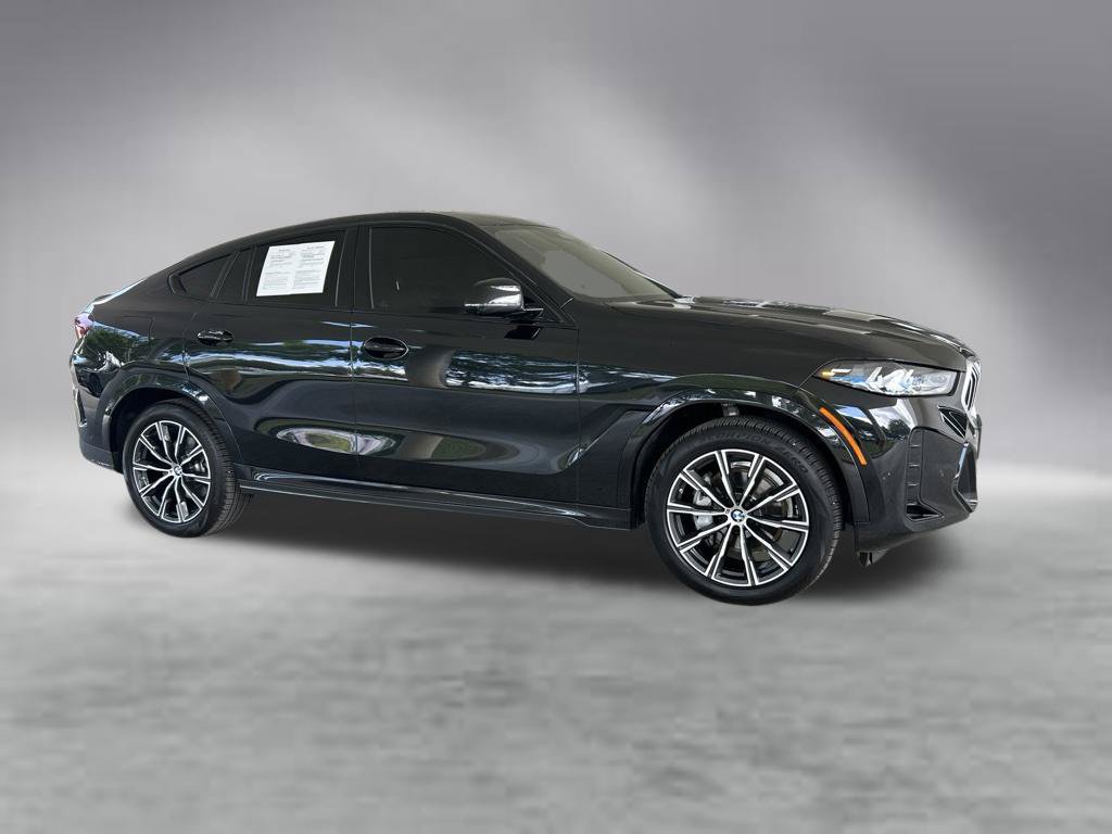 Used 2026 BMW X6 xDrive40i AWD/4WD image 2
