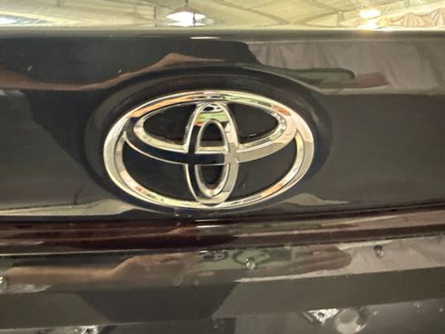 Used 2026 Toyota Corolla LE FWD image 15