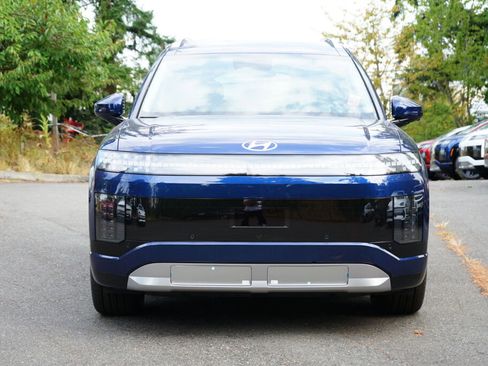 New 2026 Hyundai Ioniq 9 SEL image 2