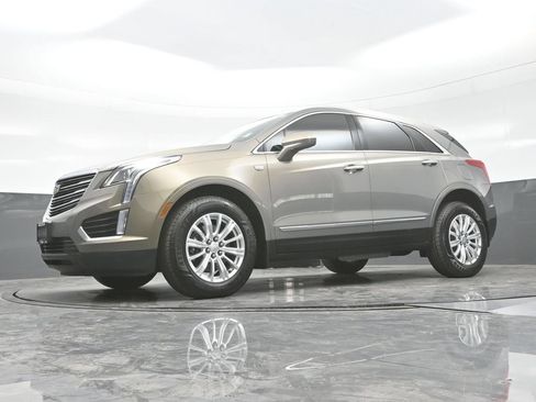 Used 2019 Cadillac XT5 AWD image 36