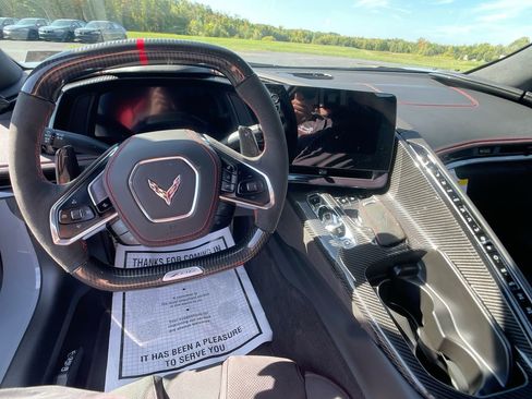 Used 2025 Chevrolet Corvette Z06 image 15