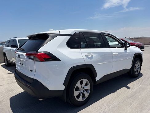 Used 2022 Toyota RAV4 LE w/ Carpet Mat Package (TMS) FWD image 3