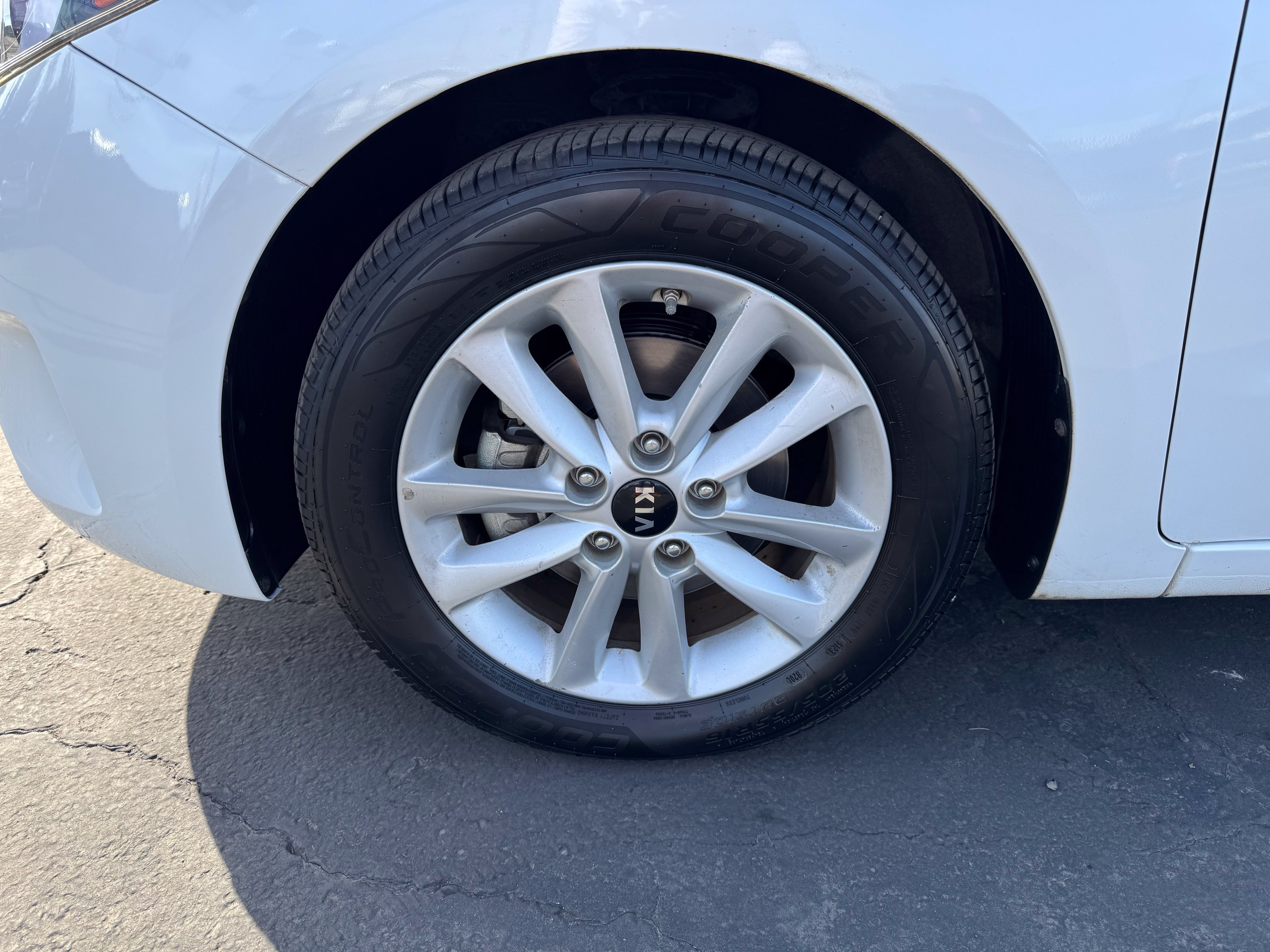 Used 2017 Kia Forte LX w/ Option Group 020 FWD image 51