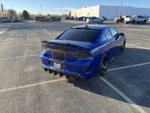Used 2022 Dodge Charger R/T w/ Harman/Kardon Audio Group image 6