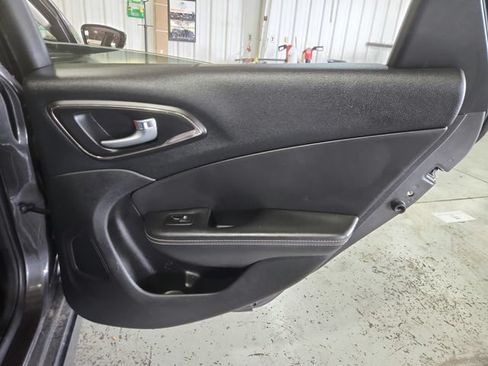 Used 2016 Chrysler 200 C w/ Premium Group FWD image 25