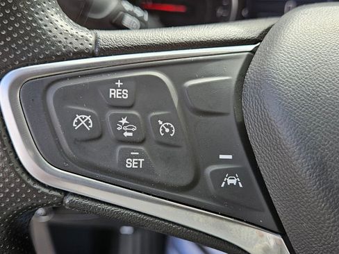 Used 2023 Chevrolet Equinox LT image 23