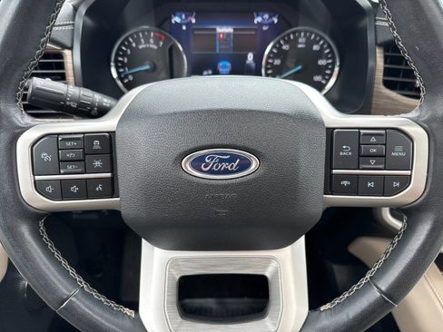 Used 2023 Ford Expedition Max Limited image 22