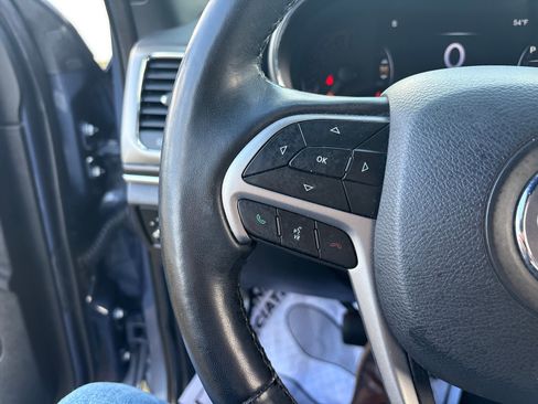 Used 2021 Jeep Grand Cherokee Limited w/ Luxury Group II image 25