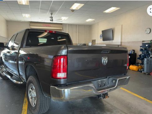 Used 2018 RAM 2500 Tradesman w/ Chrome Appearance Group image 5