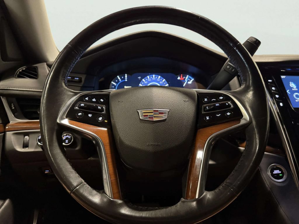 Used 2018 Cadillac Escalade Premium Luxury AWD/4WD image 50