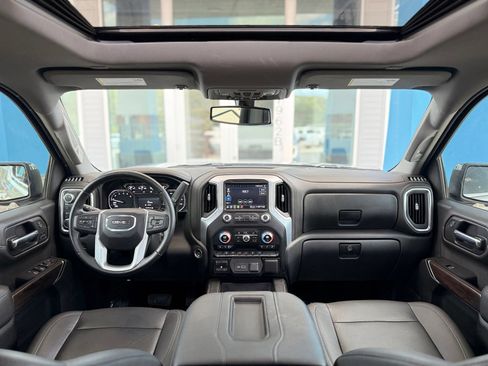 Used 2021 GMC Sierra 1500 SLT w/ SLT Convenience Package AWD/4WD image 4