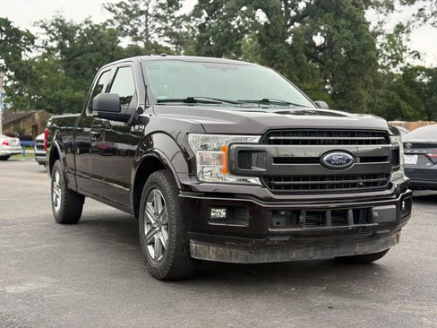 Used 2018 Ford F150 XLT w/ Equipment Group 302A Luxury RWD image 4