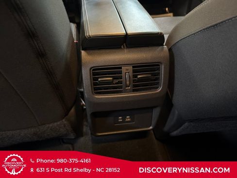 Certified 2023 Nissan Rogue SV FWD image 30