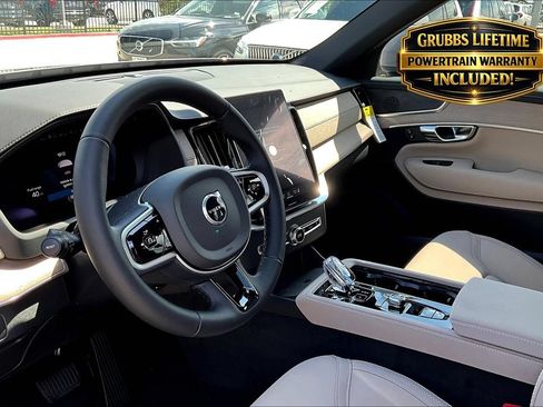 Certified 2026 Volvo XC90 B5 Plus w/ Protection Package Premier AWD/4WD image 20