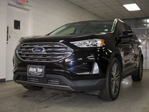 Used 2019 Ford Edge Titanium w/ Cold Weather Package image 20