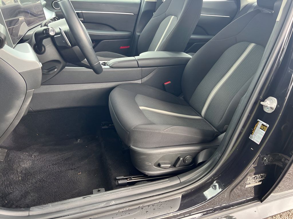 Certified 2026 Hyundai Sonata SEL FWD image 14