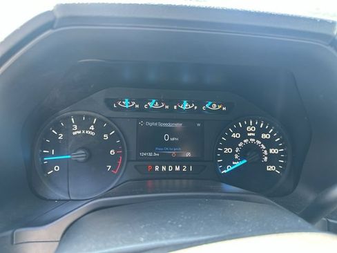 Used 2016 Ford F150 XL w/ Equipment Group 101A Mid AWD/4WD image 12