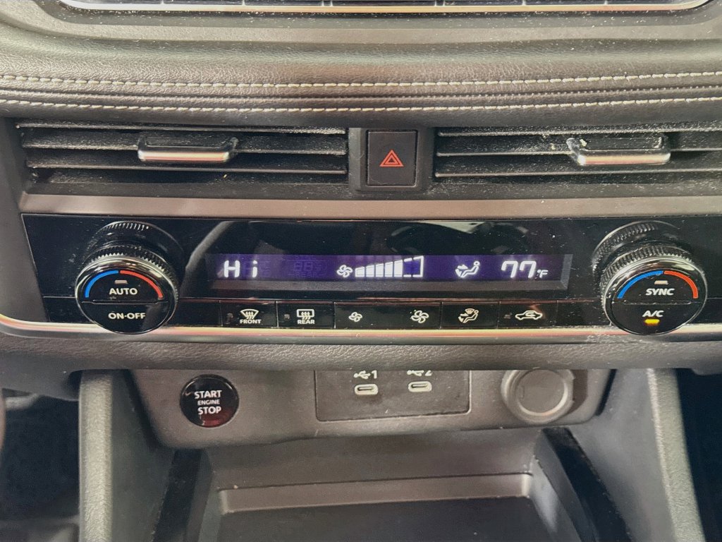Used 2025 Nissan Rogue SV FWD image 17