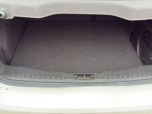 Used 2018 Ford Focus Titanium FWD image 12