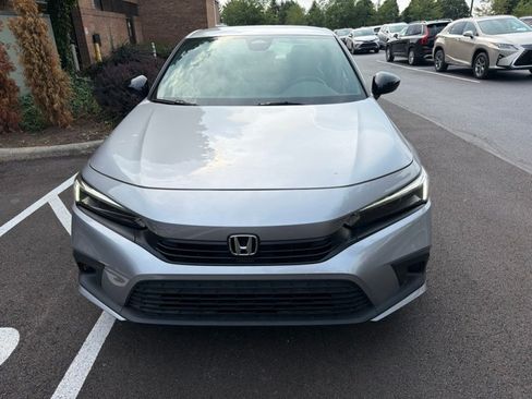 Used 2023 Honda Civic Sport image 2