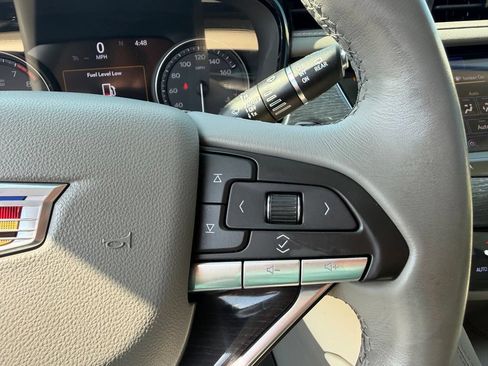 Used 2024 Cadillac XT6 Premium Luxury w/ Technology Package FWD image 31