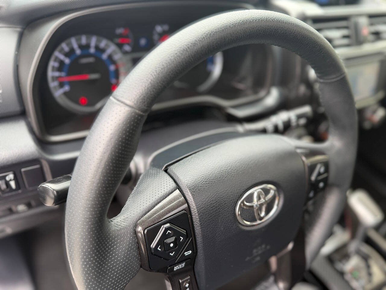 Used 2019 Toyota 4Runner TRD Pro AWD/4WD image 93