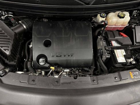 Used 2018 Buick Enclave Essence AWD/4WD image 12