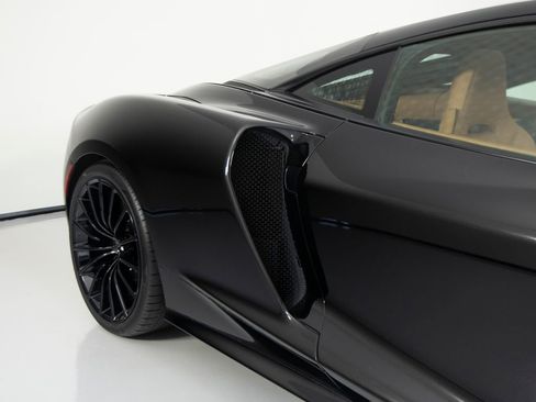 Used 2023 McLaren GT image 38
