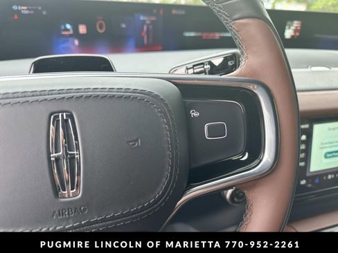 New 2026 Lincoln Navigator L Reserve AWD/4WD image 19