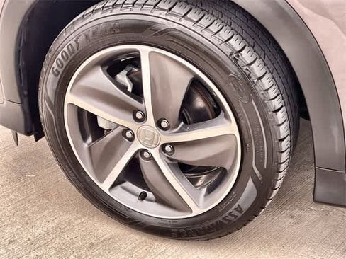 Certified 2021 Honda HR-V EX image 9