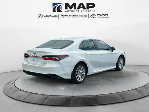Used 2023 Toyota Camry LE image 5