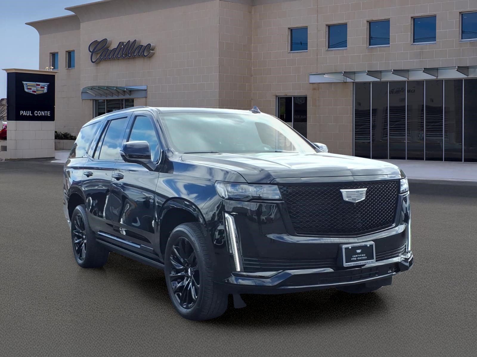 Used 2023 Cadillac Escalade Sport Platinum w/ LPO, ONYX Package AWD/4WD image 3