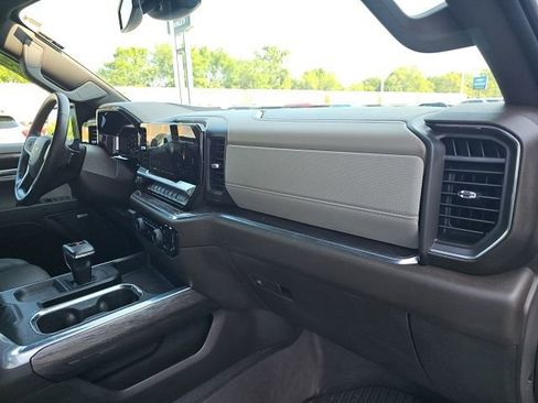 Used 2024 Chevrolet Silverado 1500 LTZ image 31