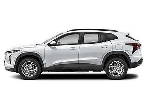Used 2024 Chevrolet Trax LS w/ LS Convenience Package FWD image 2
