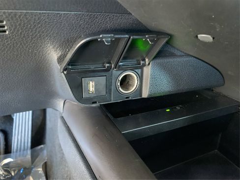 Used 2024 Toyota Camry XSE image 35