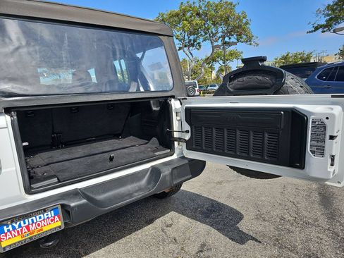 Used 2023 Jeep Wrangler Unlimited Sport AWD/4WD image 12